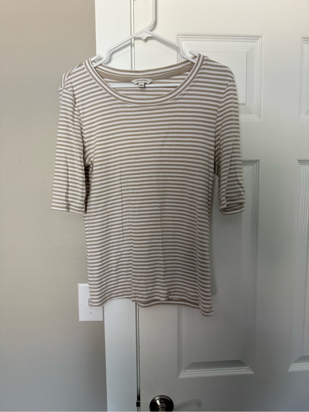 Banana Republic. Taupe/white stripe tee. L.
